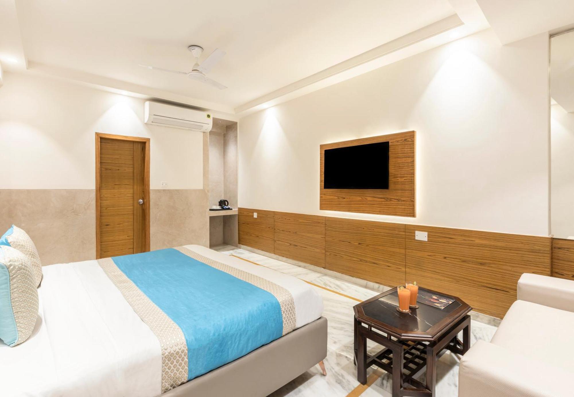Hotel Star By Star Group- Near Delhi Airport New Delhi Eksteriør bilde
