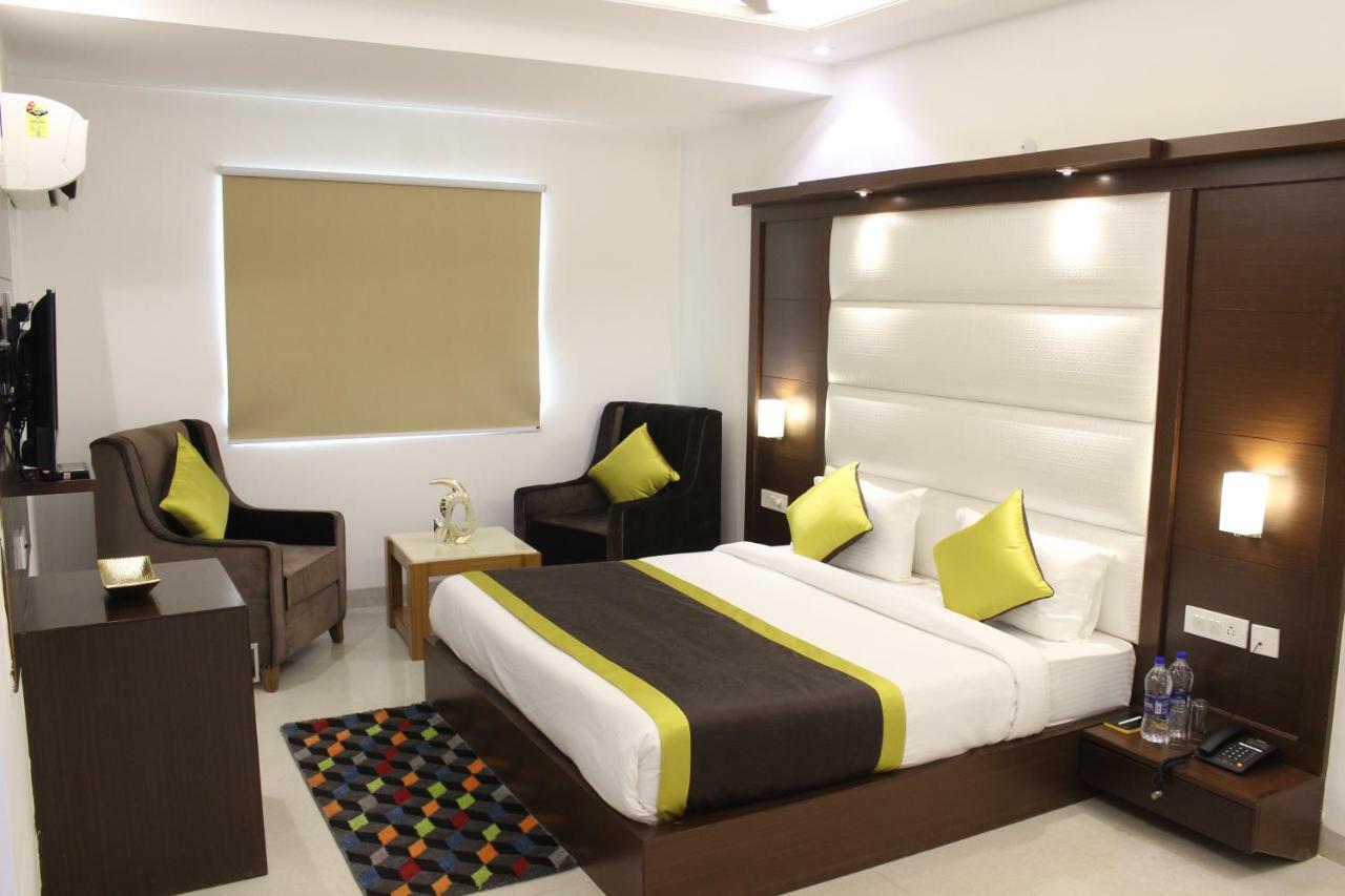Hotel Star By Star Group- Near Delhi Airport New Delhi Eksteriør bilde